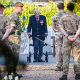 Stogodišnji britanski veteran šetao oko bašte i tako skupio 22 miliona dolara
