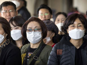 Јапанска влада доставила најмање 1.900 прљавих маски домаћинствима
