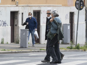 Излазак Италије из карантина, збуњени и забринути грађани чекају одговоре 