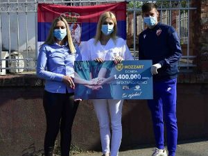 Fudbaleri Zvezde i "Mocart" donirali Infektivnoj klinici 1,4 miliona dinara