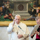 Papa poslao hranu transvestitima koji su molili za pomoć