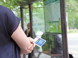 Ima li načina da izbegnete čekanje u dugim redovima za bus-plus kartice