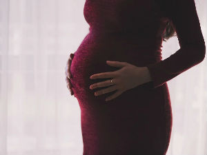Saveti lekara - šta da rade trudnice ako osete simptome kovida