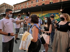 Нове заштитне мере у Италији, дискотеке остају затворене