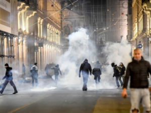 Eскалирали протести због нових мера у Италији, у Милану бацани молотовљеви коктели