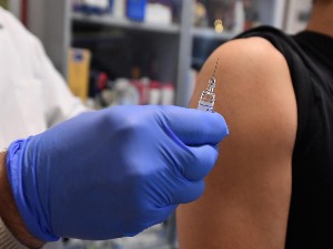 Микробиолог Бранко Рихтман: Као добровољац доприносим развоју вакцине против ковида-19