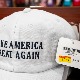 Rasprodaja u Beloj kući, Trampov slogan upola cene