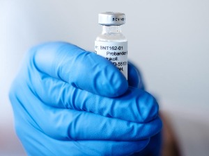 Фајзер први затражио дозволу од САД за употребу вакцине против ковида