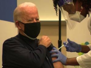Bajden javno primio "Fajzerovu" vakcinu 