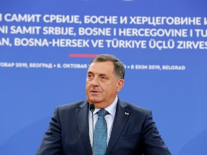Dodik: Federacija BiH će prihvatiti 5.000 vakcina koje je Vučić ponudio