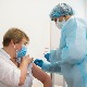 Да ли већи размак између две дозе вакцине спасава више живота