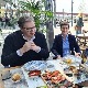 Vučić: Verujem da će uskoro biti otvoreni svi restorani i kafići u Srbiji