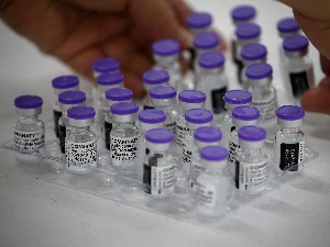 ЕМА одобрила Фајзерову вакцину за тинејџере од 12 до 15 година