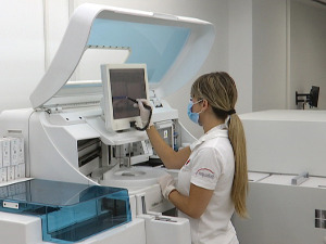 Antigenski testovi rađeni i u kozmetičkim salonima – kako biti siguran u izbor prave laboratorije