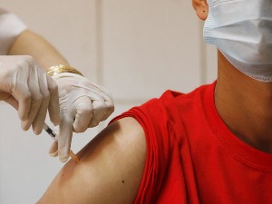 SZO traži moratorijum na uvođenje treće doze vakcine