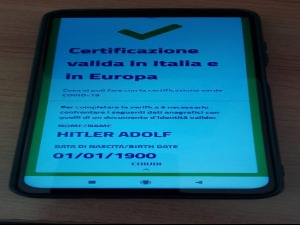  Hitler, Miki Maus i Napoleon – lažne, ali validne zelene propusnice u Italiji