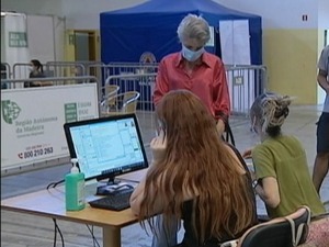 Belgija ponovo uvodi rad od kuće, obavezna vakcinacija za zdravstvene radnike