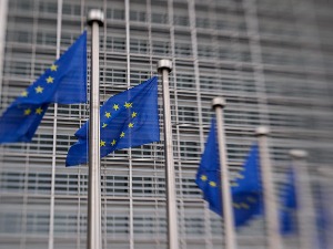 Evropska unija ukida listu bezbednih zemalja, prioritet vakcinisanima