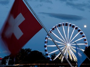 Švajcarci na referendumu odlučuju o kovid propusnicama, deo kampanje i kravlja zvona