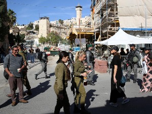 Izrael ponovo uvodi kontroverznu meru: Šin bet prati zaražene omikronom