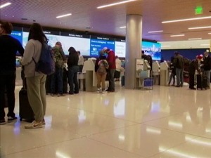 Otkazane hiljade letova širom sveta, grupa turista iz Srbije ne može da se vrati iz Zanzibara