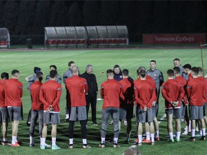 Fudbaleri Srbije u Staroj Pazovi, Mitrović nije trenirao