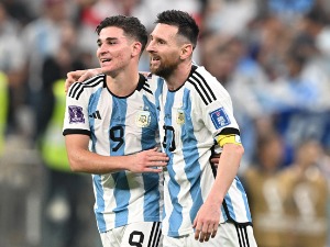 Argentina u finalu Mundijala, Mesi i Alvarez junaci utakmice